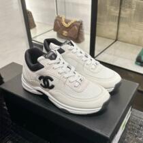 Shanghai Warehouses ready-made goods are carefully selected and recommended by experts. Limited edition shoes are available for sale.