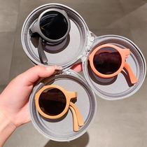 Childrens sunglasses are trendy and fashionable foldable sunglasses for boys and girls anti-UV round and cute baby sunshade glasses