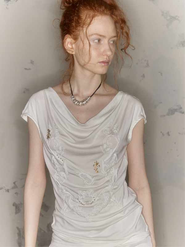 Hiilo Embossed Collar Hand-Beaded Short-Sleeve T-Shirt Versatile Niche Design Stylish Top for Summer Hiilo Embossed Collar Hand-Beaded Short-Sleeve T-Shirt Versatile Niche Design Stylish Top for Summer