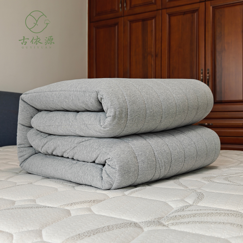 Gu Yiyuan Xinjiang Long-Staple Cotton Quilt Bedding Pad, Quilted with All-Cotton Fabric Inside and Out, Thickened for All Seasons, Suitable for Home Use Gu Yiyuan Xinjiang Long-Staple Cotton Quilt Bedding Pad, Quilted with All-Cotton Fabric Inside and Out, Thickened for All Seasons, Suitable for Home Use