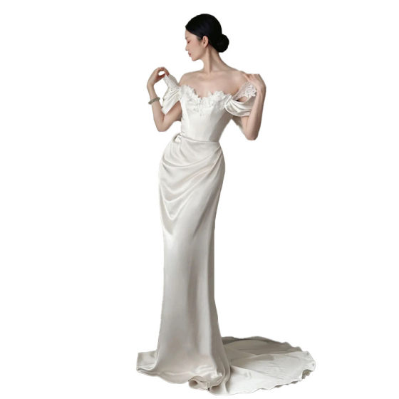 好货法式一字肩轻婚纱白色轻奢缎面订婚礼服裙小众简约鱼尾显瘦出