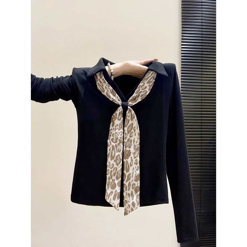 High-End Leopard Print Ribbon Lapel Long-Sleeved T-Shirt for Women, New Autumn and Winter Style, Paired with a Coat, Elegant Inner Wear, Workwear Top