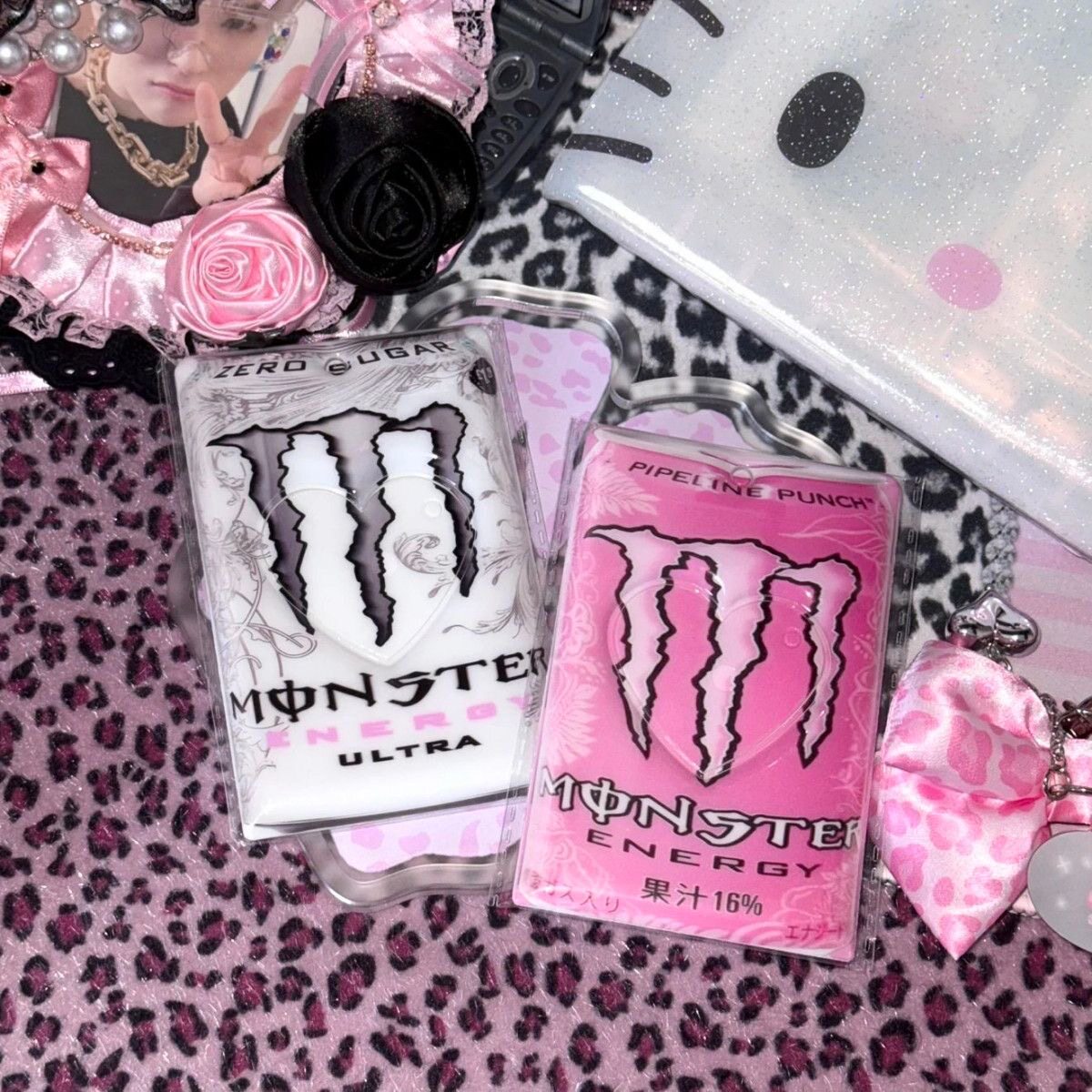 Creative Heart-Shaped Magic Claw Energy Drink Themed PVC Card Holder for Idol Fans, Small Cards, Meal Cards, Display Pendants