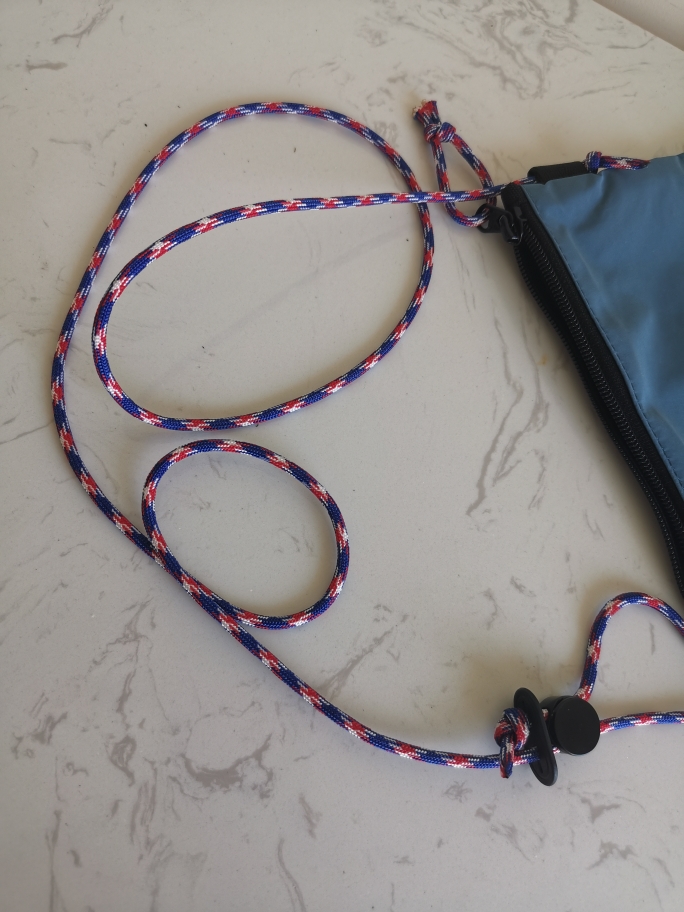 日系斜挎手机包怎么样，它的价格贵不贵,第8张