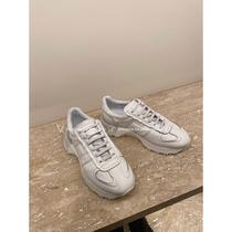 ·New Years couple calfskin thick-soled dad shoes