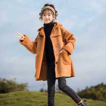 Girls autumn and winter thickened coats stylish medium-sized childrens hooded childrens fur sweaters suede coats autumn and winter