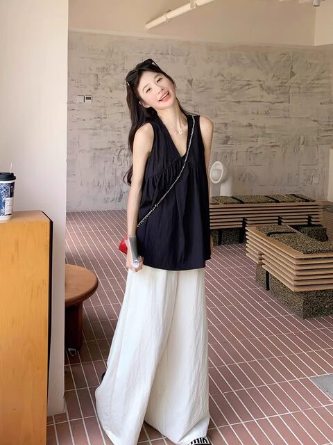 Black V-Neck Linen Sleeveless Shirt Vest T-Shirt for Women, Summer Design, Niche Shirt, Loose Babydoll Top
