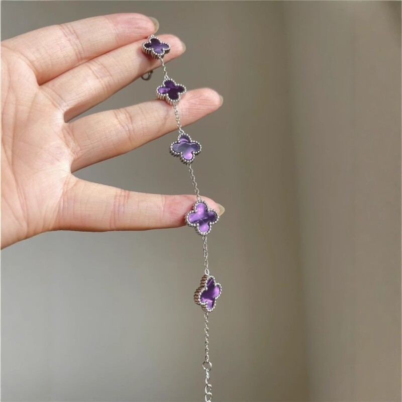 Starry Sky Purple Four-Leaf Clover Bracelet ins High-End Light Luxury Violet Light Luxury Niche Design Versatile Elegant Bracelet Starry Sky Purple Four-Leaf Clover Bracelet ins High-End Light Luxury Violet Light Luxury Niche Design Versatile Elegant Bracelet