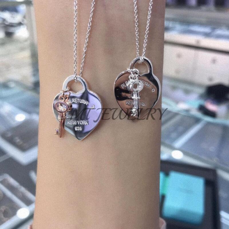 Key Pendant Heart-Shaped Necklace Pure Silver 925 Women's Large Peach Heart Luxury Niche Clavicle Chain Gift