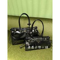 (Fashion Brand) 23 New Lux Soft Small Retro Baguette Bag Oil Wax Leather Boston Women’s Bag