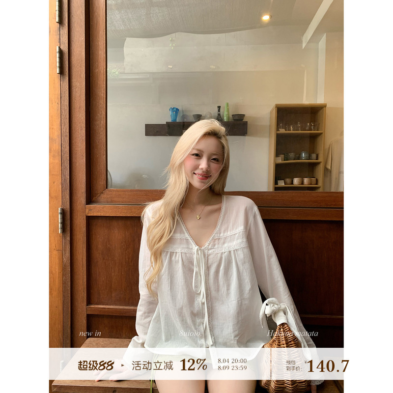 8Uioio'Loire Valley' White V-Neck Lace Patchwork Shirt for Women, New Summer Style, Slightly See-Through and Slimming Top