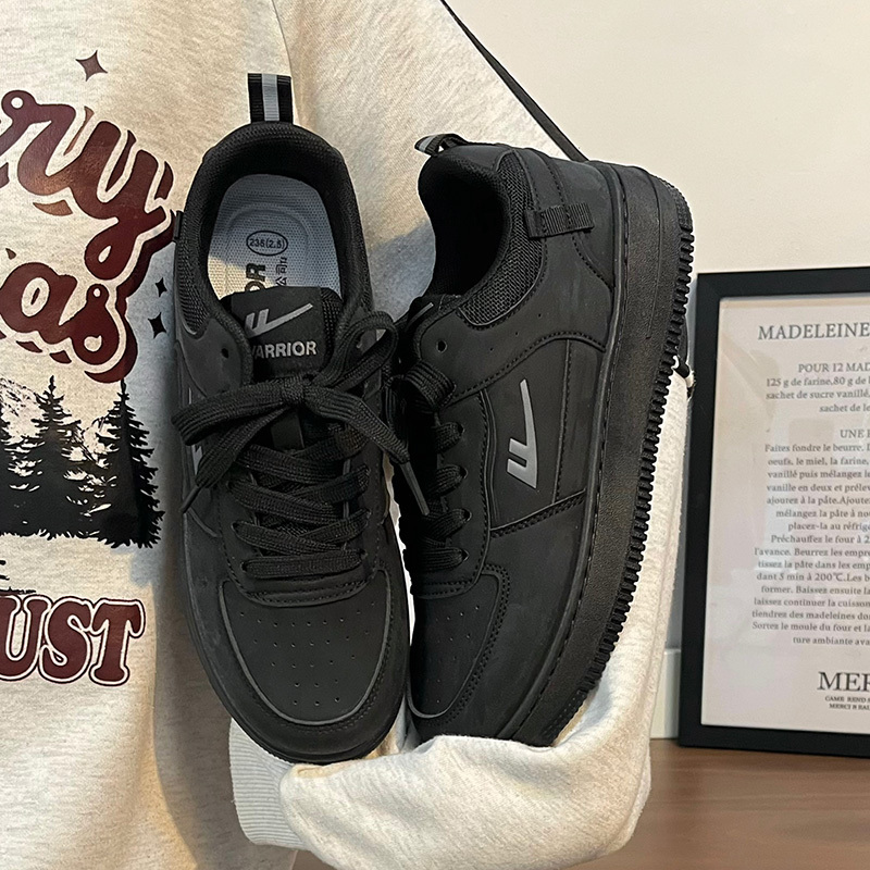 Pull Back Black Warrior Shoes for Men, Spring 2026 New Versatile Popular Casual Shoes, High-End Thick-Soled Sneakers, Trendy