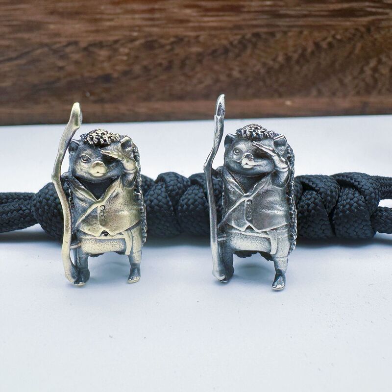 Antique Brass Hedgehog Knife Pendant, Copper Keychain Ornament, Paracord Pendant, Outdoor Tent Accessory, Trendy Personalized Small Copper Item