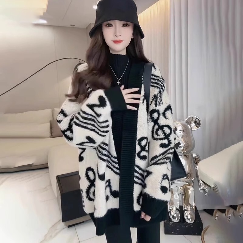 Lamb Wool Thickened Cardigan Sweater Jacket for Women, Spring and Autumn 2026 New Style, Loose and Lazy Mid-Length Knitted Top
