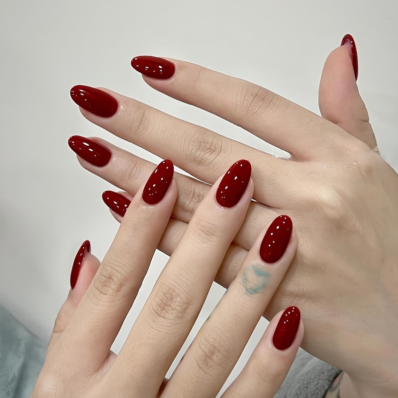 Handmade Solid Color Wearable Nails 2026 New Year Style Simple and Brightening Finished Nail Art Patches Short Style Burgundy Fake Nails