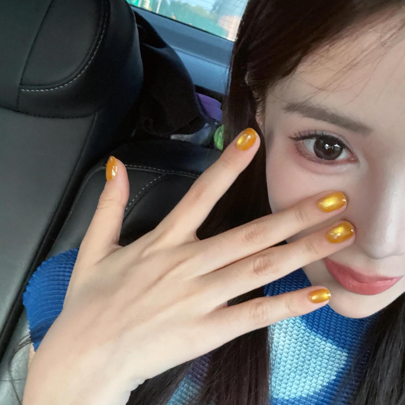High-End Gold Glitter Cat-Eye Finished Fake Nails, Short Style Wearable Nails, 2026 New Handmade Finished Nail Art Patches
