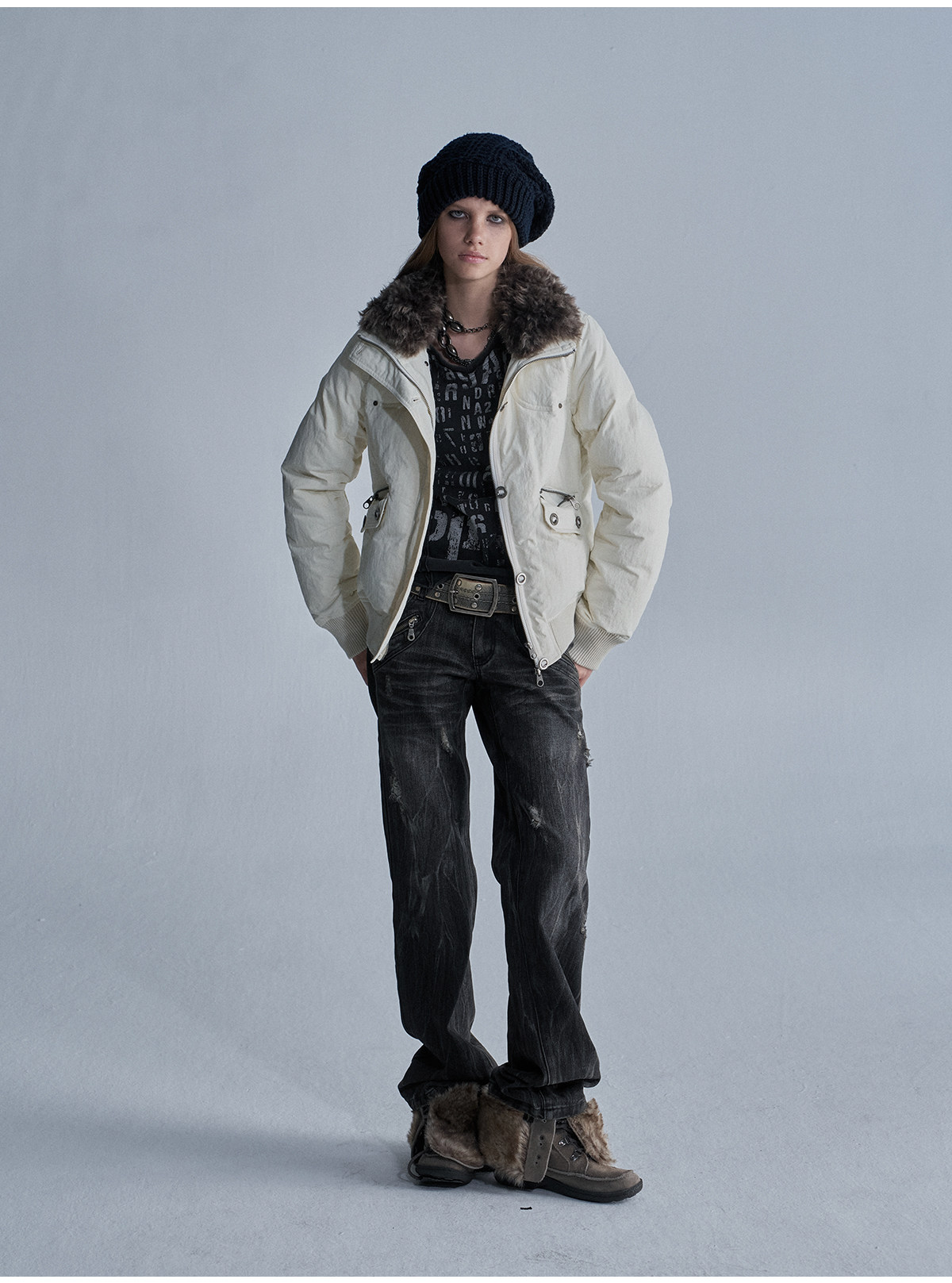 wear And tear Multi-Pocket Zip Straight-Leg Jeans