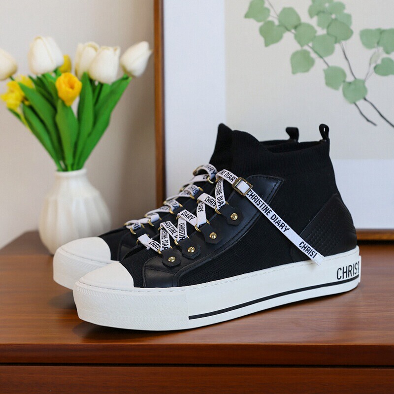 High-Top Canvas Shoes for Women, Thick-Soled Lace-Up 2025 European Style Casual Sneakers with Lettering, Black and White Shoes