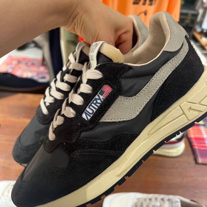 Autry Ept Women's Sneakers New Versatile Flat Running Shoes Thick-Soled Height-Increasing Breathable Genuine Leather Niche Casual Men's Shoes Autry Ept Women's Sneakers New Versatile Flat Running Shoes Thick-Soled Height-Increasing Breathable Genuine Leather Niche Casual Men's Shoes