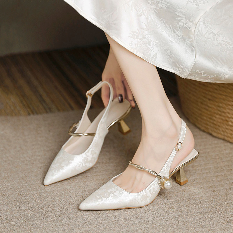 New Chinese-Style National Style Closed-Toe Sandals for Women 2026 New Model Bridesmaid Wedding Shoes to Match Cheongsam High Heels Pointed Toe Stiletto Single Shoes