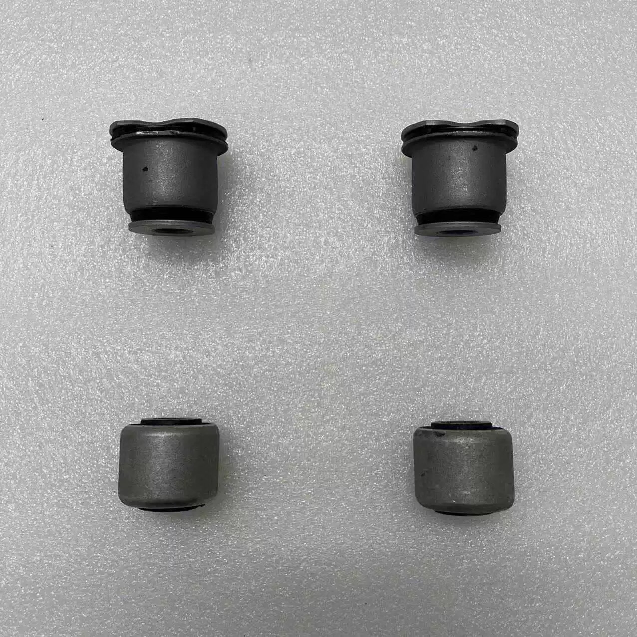 Рука рукавом 适用凯迪拉克xts前减震器底座下叉臂支架下托架前羊角衬套胶套 BVK