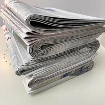 Used newspapers new large newspapers glass cleaning spray paint packaging calligraphy practice padding paper to remove odor and wall packaging