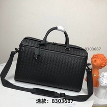 Order (Wechat: 8303687) Classic and versatile presbyopic bucket bag for couples retro crossbody bag for summer travel