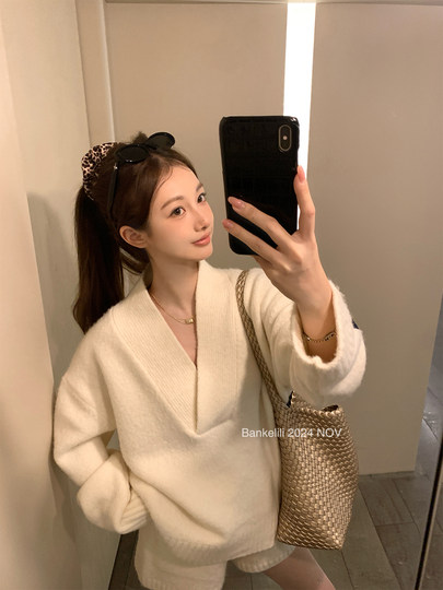 Kastanie Kakao Old Money Jennie gleichen Stil Pullover Damen Herbst Wolle orange V-Ausschnitt Pullover Shorts Top Anzug