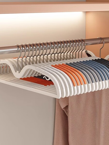 Short Neck and Short Neck Hanger For Home Hanger Clothes Traceless Thickening Anti Shoulder Angle Clothes Hanging Rack Clothes Can't Slide Hanger