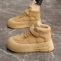 Коричневый