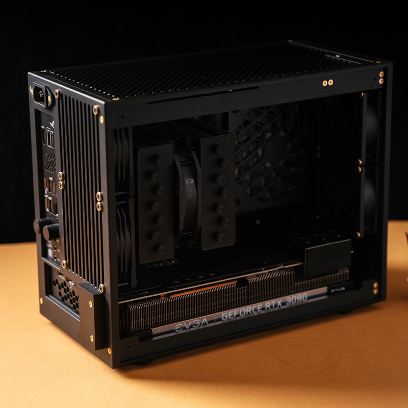 [in Stock] Lp-P8 Direct-Plug Sfx All-Aluminum Cnc Itx Case, Air-Cooled