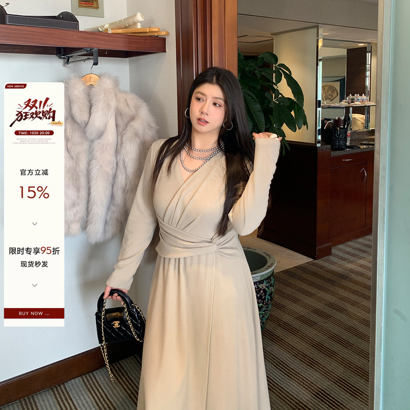Li Shashazi Autumn Plus Size Fashion Corduroy Double-Sided Dress Korean Style V-Neck Knot Slimming Dress!