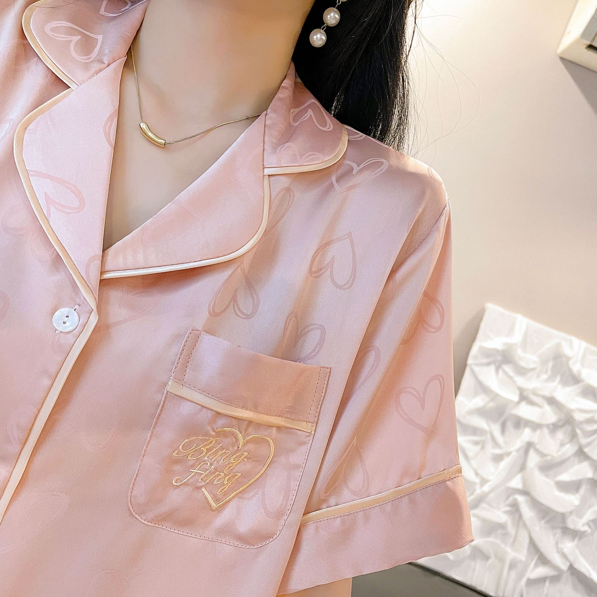 Ice silk pajamas ma'am summer With chest pad Advanced sense Thin money comfortable leisure time breathable ma'am Home Furnishings Three piece set