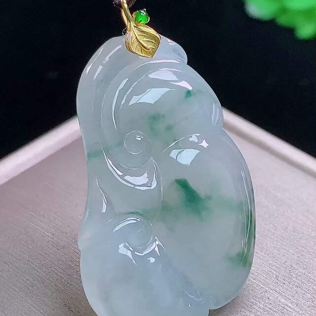 Burmese jadeite Ruyi inlaid gold jade pendant natural jade