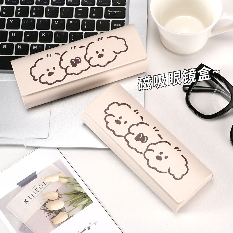 Portable and Cute Three Puppies, High-Looking Glasses Case, Anti-Pressure, Magnetic Myopia Eye Storage Box, Super Cute