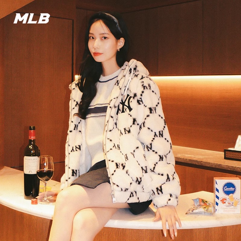 MLB官方 男女情侣复古老花仿羊羔绒外套明星同款冬季FDM02
