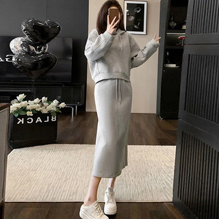 Sweatshirt Outfit for Spring and Autumn, Slimming, Casual, Fashionable Women's Hooded Skirt Sports Suit, Age-Reducing, High-End Two-Piece Set