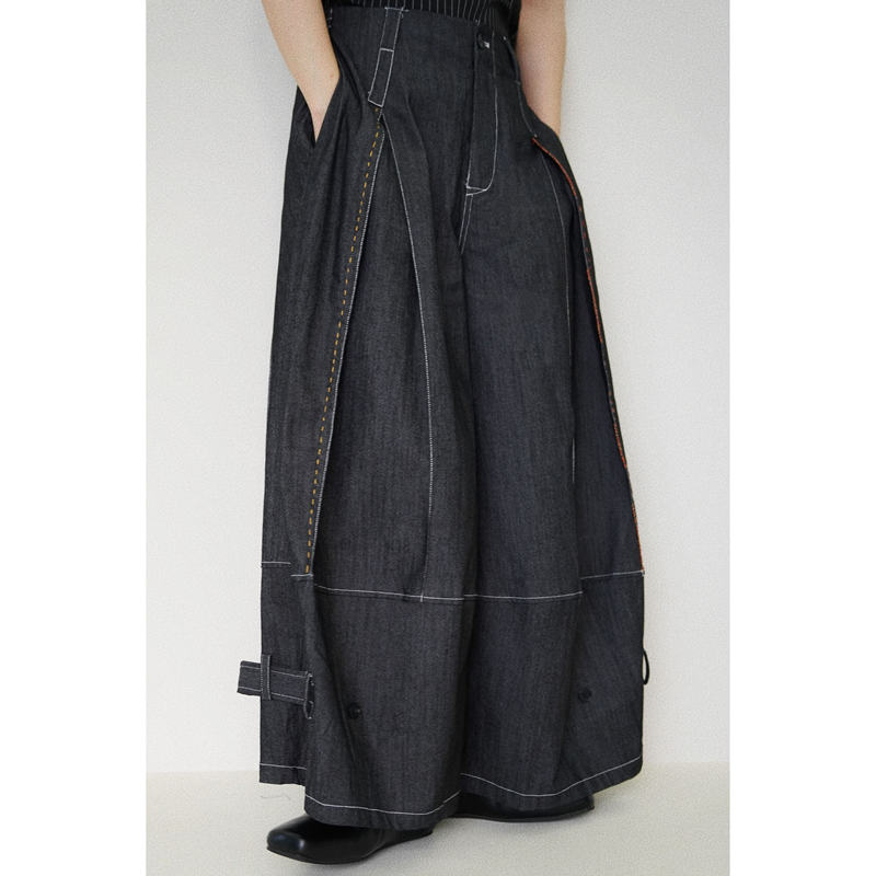 Release the "Non-Traditional Style of Youth Travel" Niche Design Spring/Summer Silhouette Jeans with Multiple Buttoning Options, Artistic