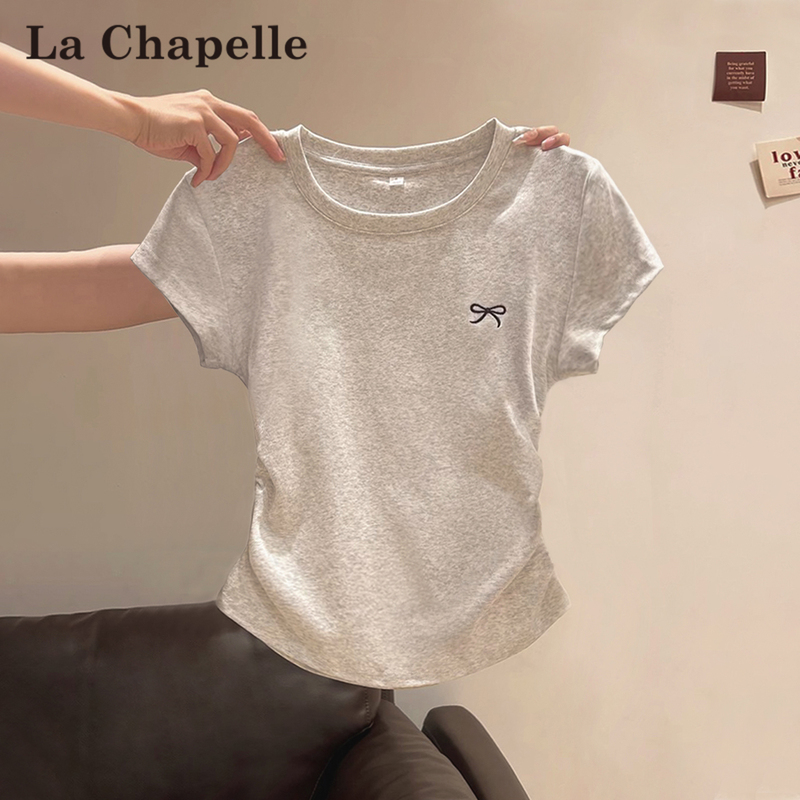 La Chapelle Bow Embroidery Short-Sleeve T-Shirt for Women, Summer Pleated Slim-Fit Gray Short Top with Small Flutter Sleeves