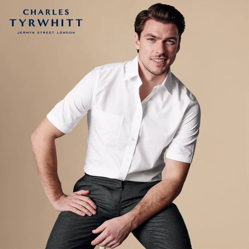 Плетенная хлопковая дышащая белая рубашка с коротким рукавом от CHARLES TYRWHITT