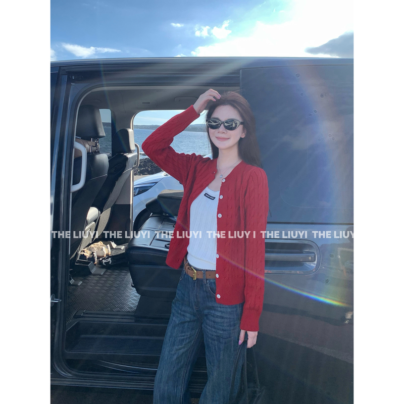 【Liuyi】Everyone Keeps One for Themselves~ New Autumn Cable Knit Cardigan Sweater Jacket 67271 【Liuyi】Everyone Keeps One for Themselves~ New Autumn Cable Knit Cardigan Sweater Jacket 67271