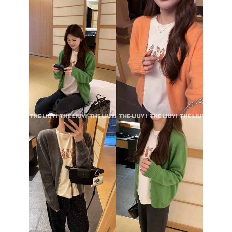 【Liuyi】Peach Crisp Cardigan~100% Wool Seamless V-Neck Knitted Lazy Style Cardigan 6908B7 【Liuyi】Peach Crisp Cardigan~100% Wool Seamless V-Neck Knitted Lazy Style Cardigan 6908B7