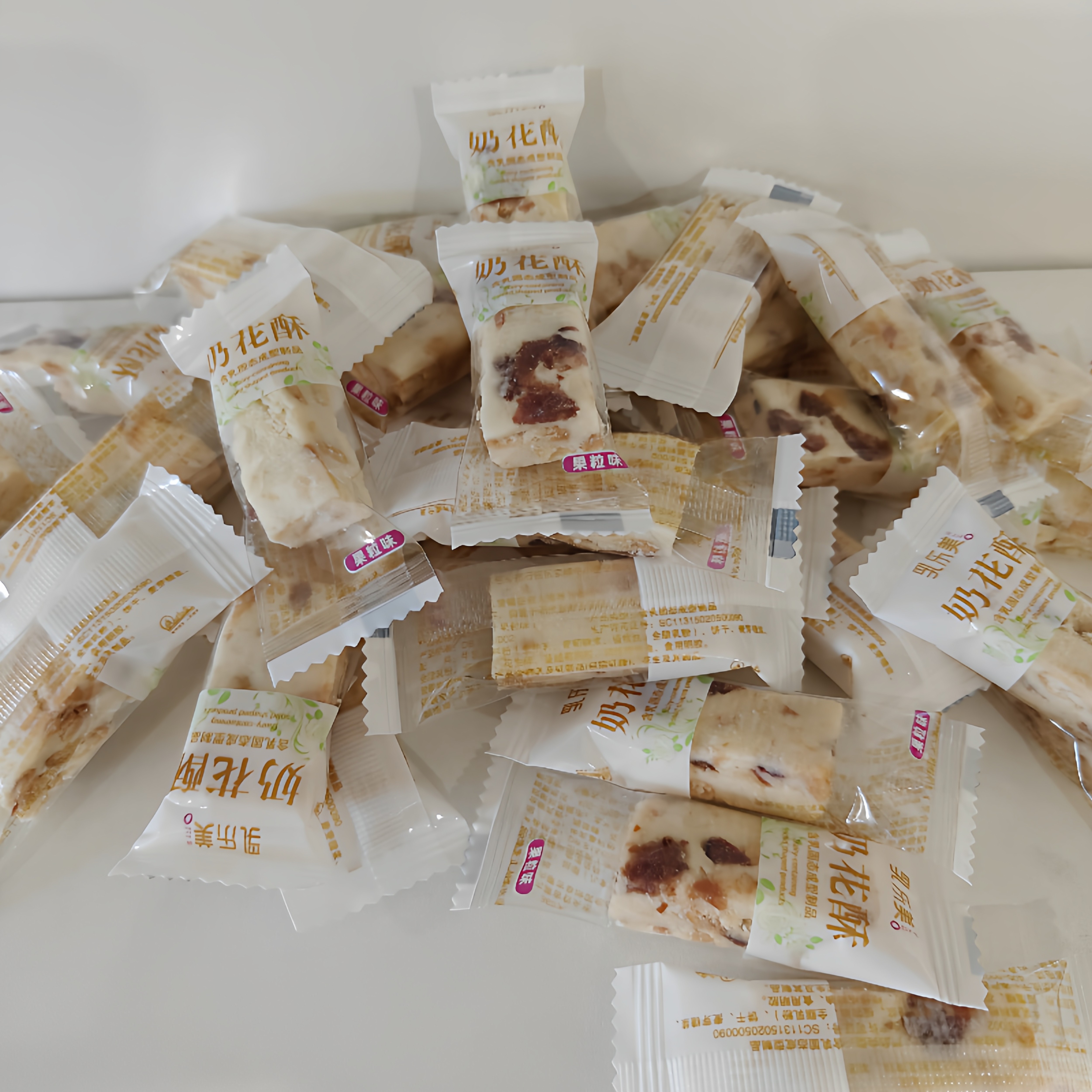 2026年冬季必吃！新品奶花酥：内蒙古特产奶酪雪花酥适合早餐小包装吗？