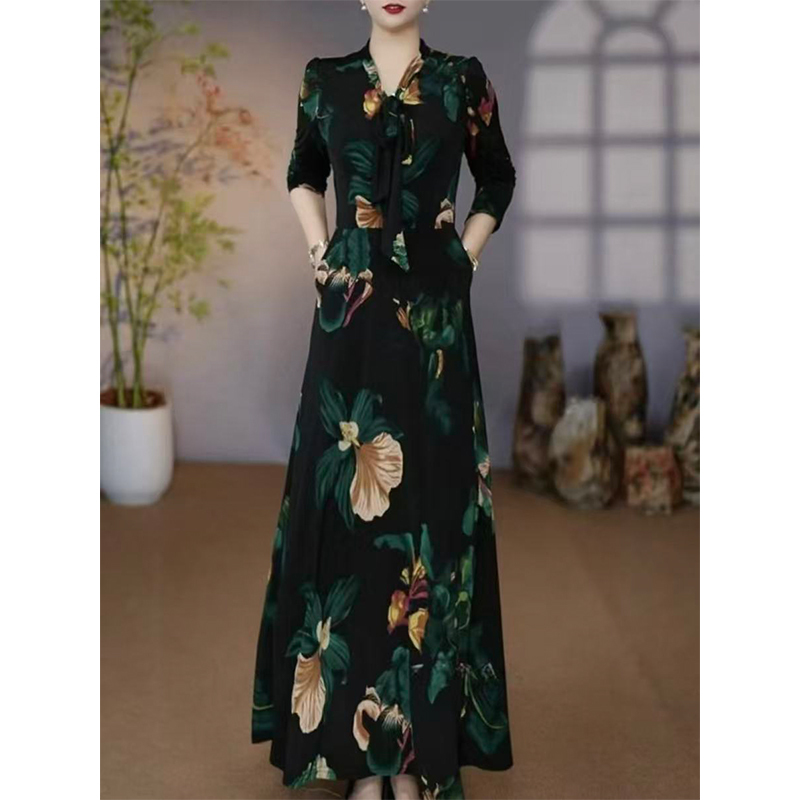 Spring Lace-Up V Neck Printed Long-Sleeved Dress for Women, New Fashionable Mother's Wear, Elegant Slimming Waist A-Line Long Skirt Spring Lace-Up V Neck Printed Long-Sleeved Dress for Women, New Fashionable Mother's Wear, Elegant Slimming Waist A-Line Long Skirt