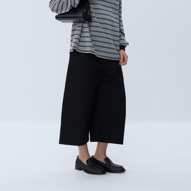 Filgood Loose Wide-Leg Cropped Pants, Available in 2 Colors, with Slightly Tapered Hems, Structured and Stylish Fg05P10 Filgood Loose Wide-Leg Cropped Pants, Available in 2 Colors, with Slightly Tapered Hems, Structured and Stylish Fg05P10