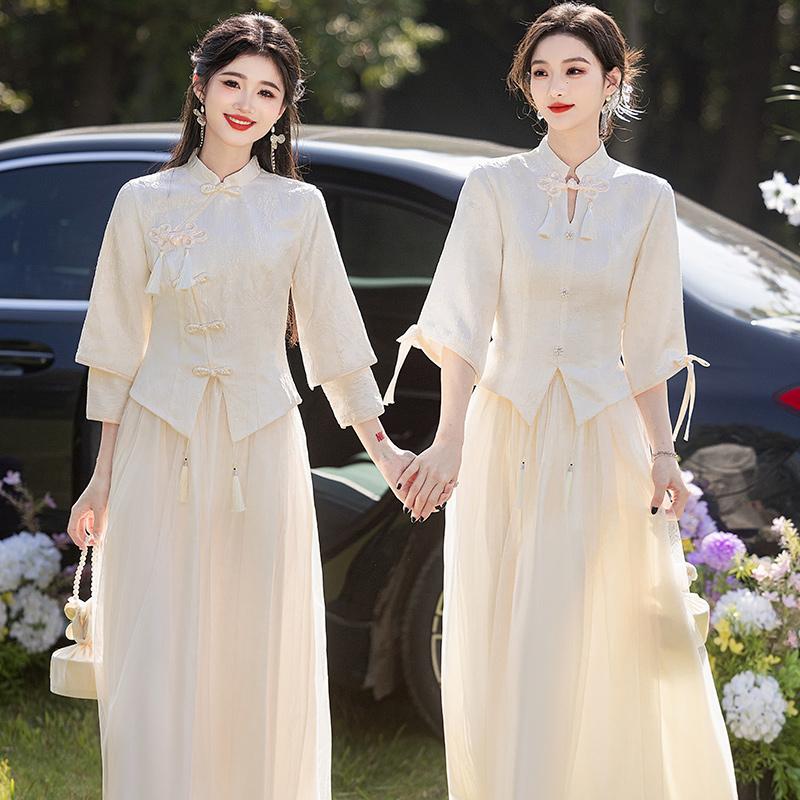 New Chinese-Style Bridesmaid Dress in Champagne Color, Long-Sleeved Gown, 2025 New Autumn and Winter High-End Sister Group Xiuhe Dress New Chinese-Style Bridesmaid Dress in Champagne Color, Long-Sleeved Gown, 2025 New Autumn and Winter High-End Sister Group Xiuhe Dress