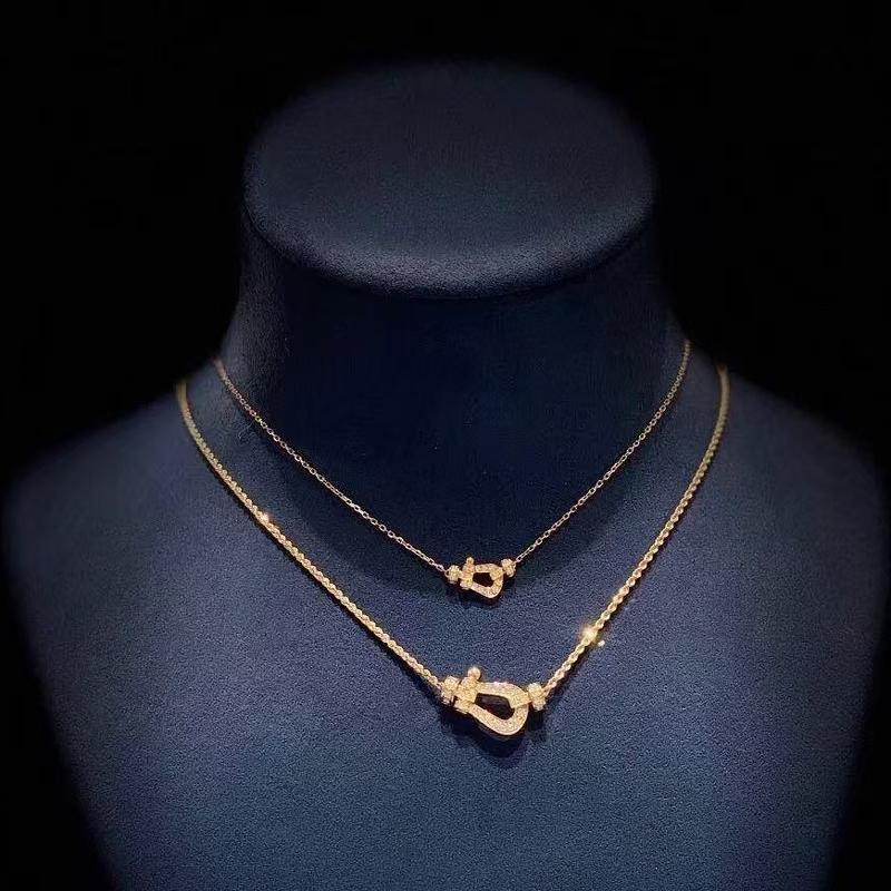 高級バージョンの馬蹄バックルネックレス、女性用、18Kローズゴールド、ダイヤモンド、航海用バックル、ツイストチェーン、ニッチデザイン、鎖骨チェーン