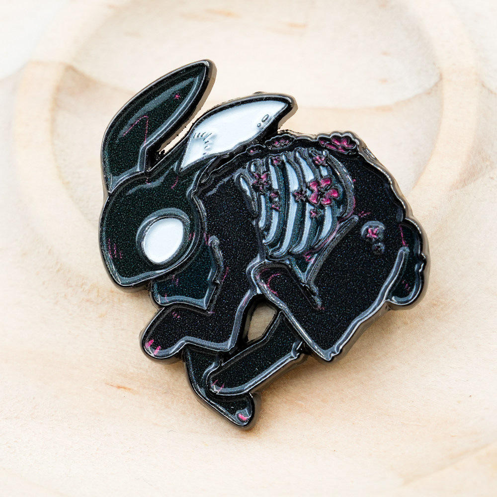 Dark Skull Rabbit Demon Enamel Brooch Subculture Rabbit Pin Character Badge Accessory