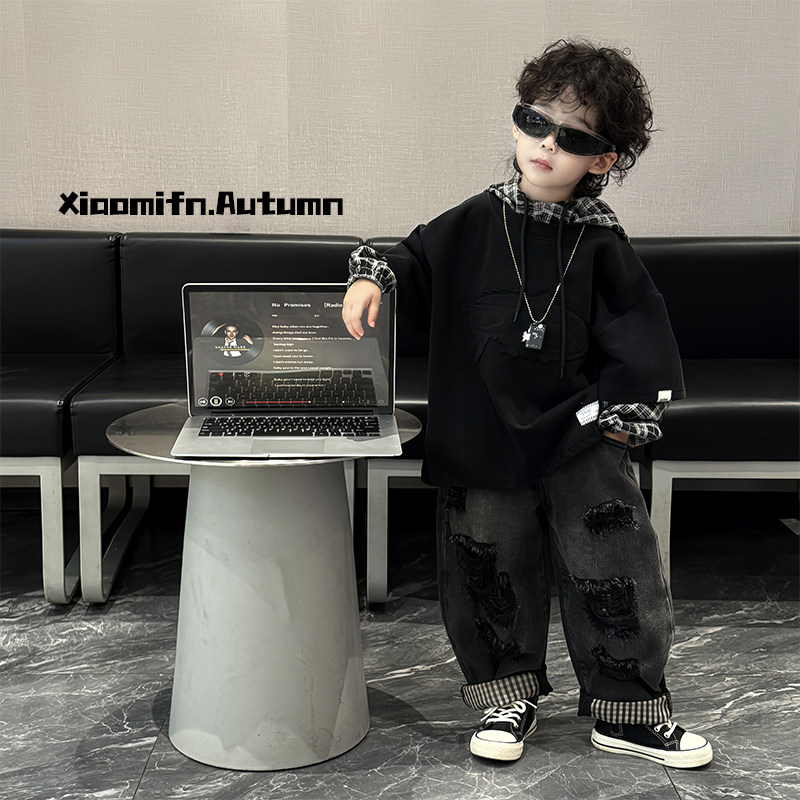 Осенние костюмы для мальчиков 2025 года, красивая и модная одежда, корейские свитера, повседневные брюки, модные детские костюмы от 3 до 6 до 12 лет