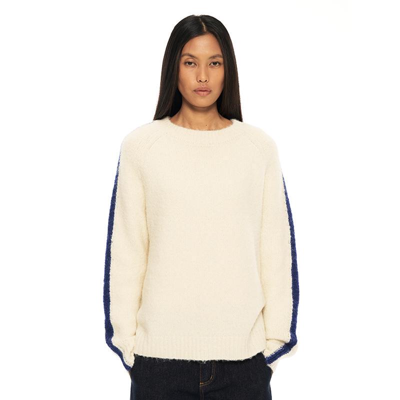 Hughum Blue and White Contrast Penguin Blended Sweater